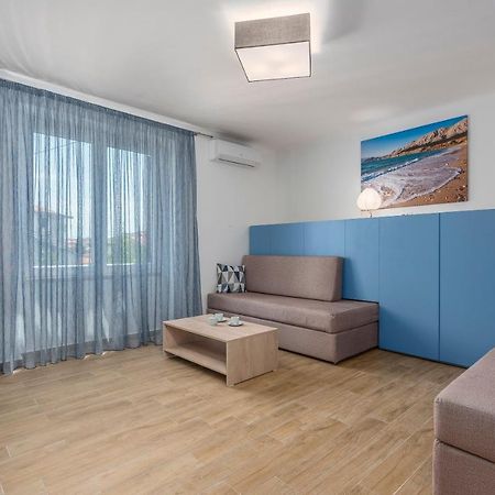 Apartmani Nena I Ilka พูลา ภายนอก รูปภาพ