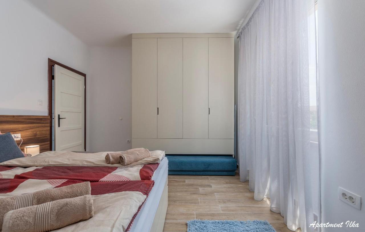 Apartmani Nena I Ilka พูลา ภายนอก รูปภาพ