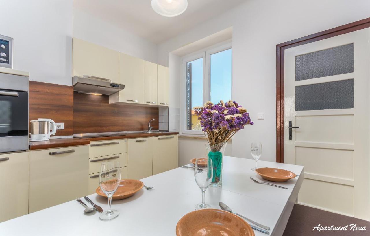 Apartmani Nena I Ilka พูลา ภายนอก รูปภาพ