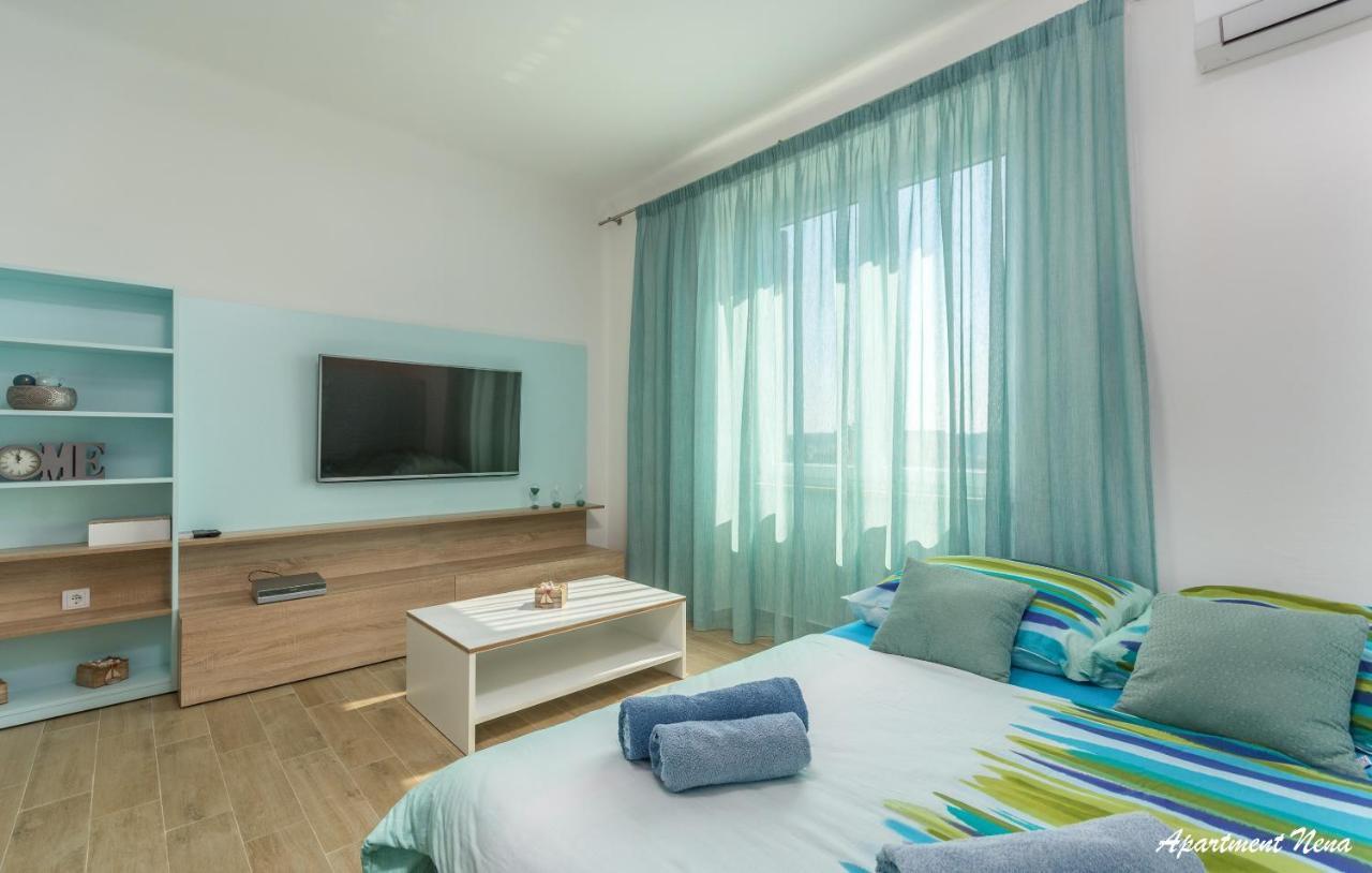 Apartmani Nena I Ilka พูลา ภายนอก รูปภาพ